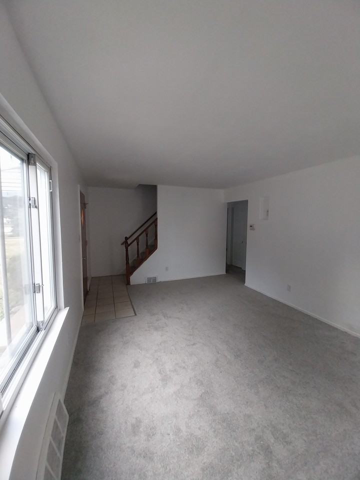 25670 Briardale Ave #1 - Photo 4 of 9