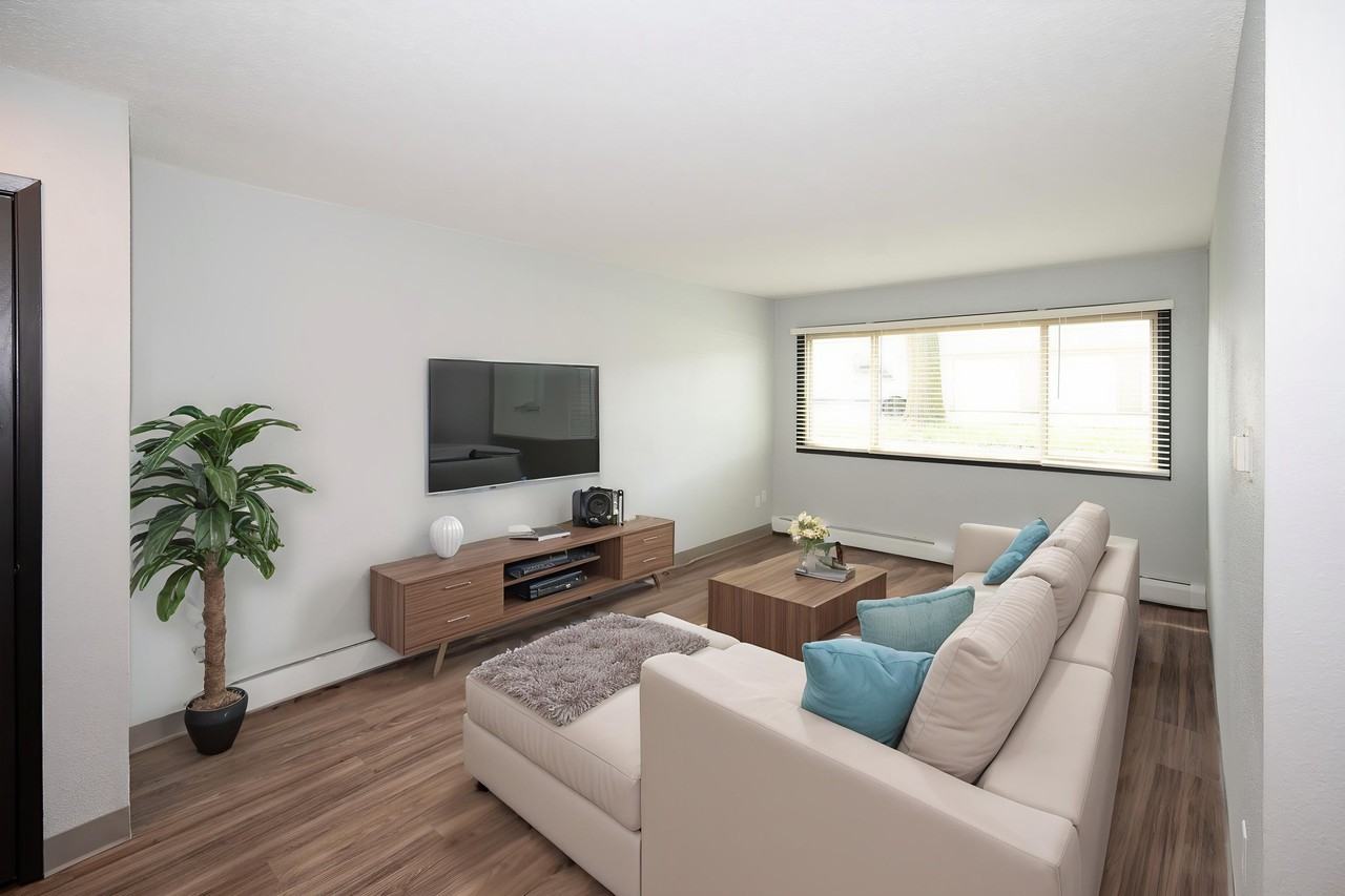 412 412 14th Street SoutheastApt 1104 #1104 - Photo 3 of 22