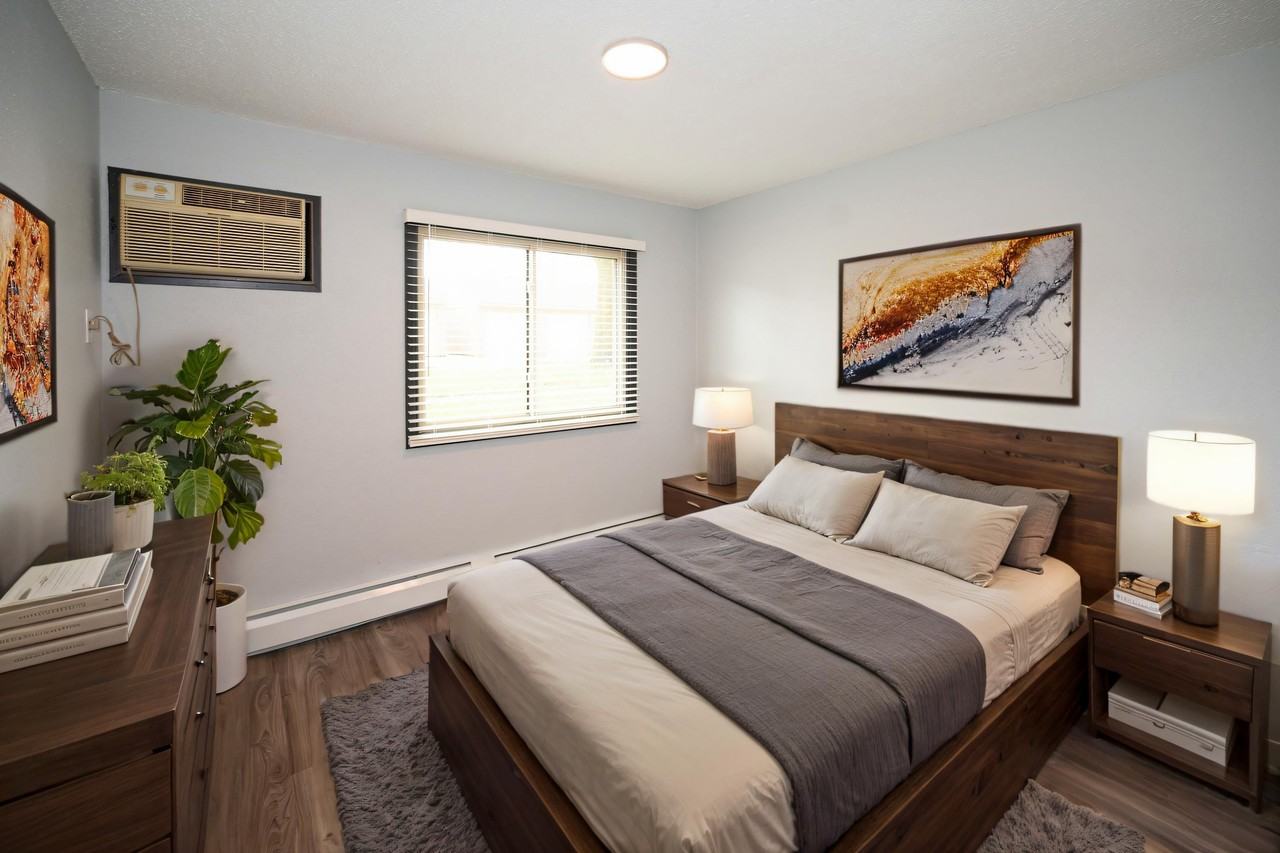 412 412 14th Street SoutheastApt 1104 #1104 - Photo 4 of 22