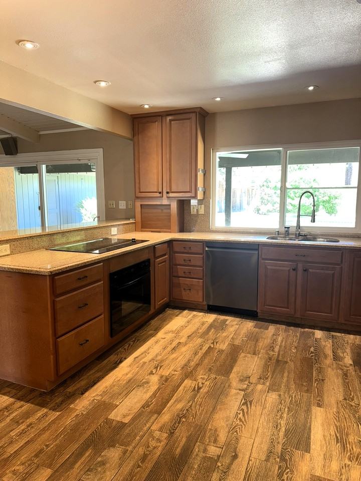 278 E Moody Ave #1 - Photo 4 of 26