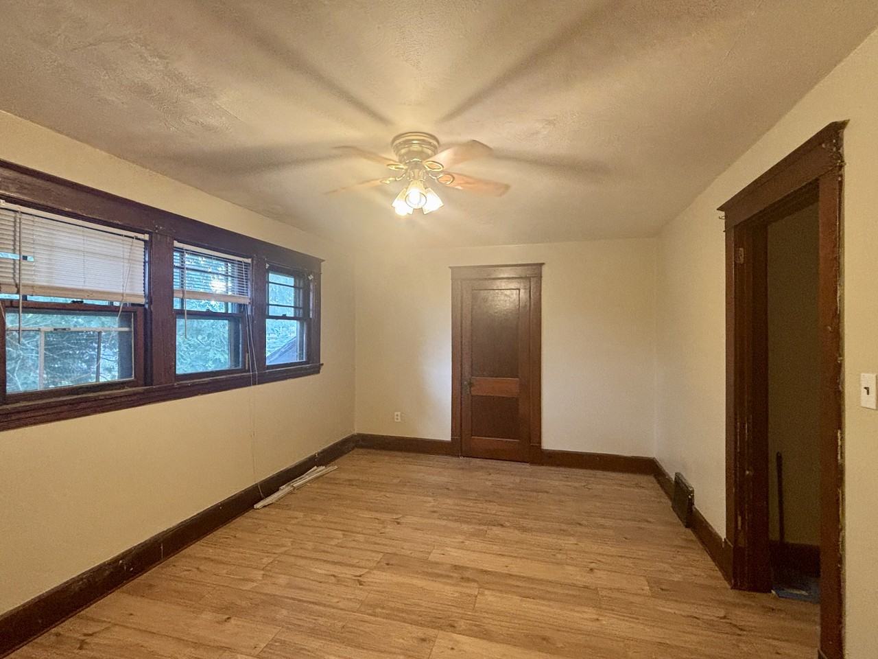 95 Shadyside Dr #1 - Photo 3 of 12