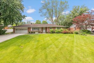 647 Alwyne Road #1 - Photo 1 of 1