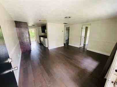 2202 Se 46th Ter #NA - Photo 2 of 11