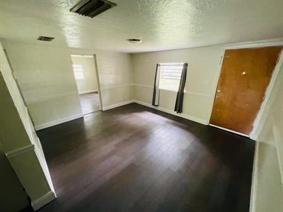 2202 Se 46th Ter #NA - Photo 3 of 11