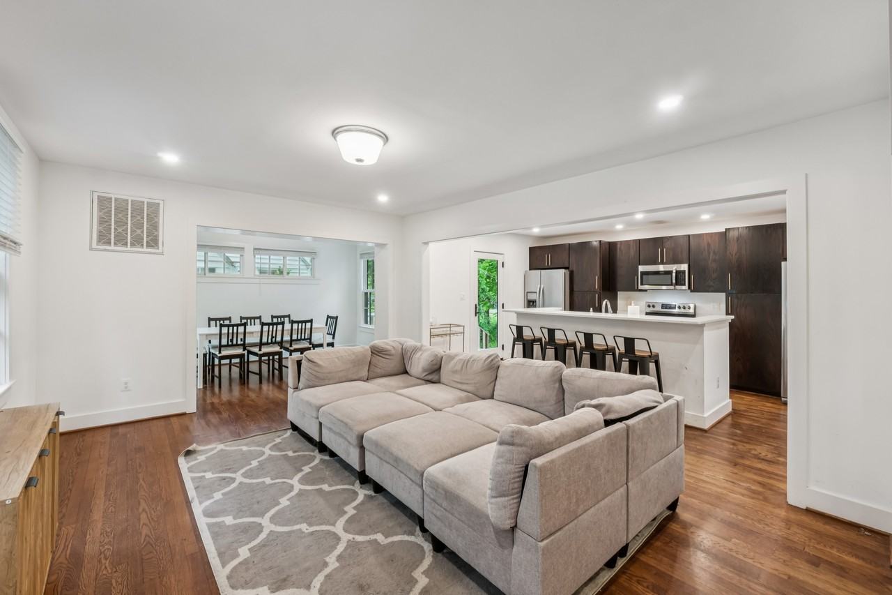 7209 Dartmouth Ave #1 - Photo 2 of 9