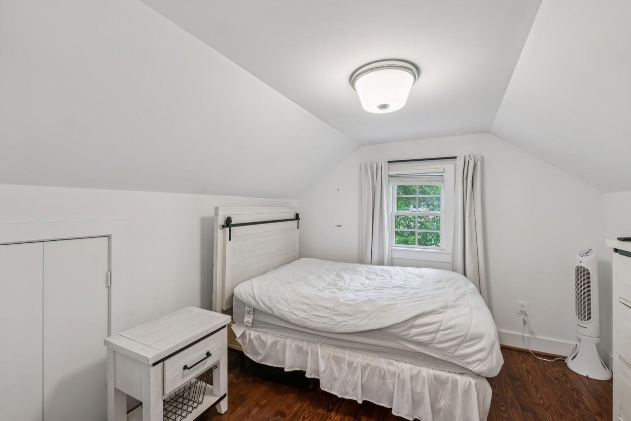 7209 Dartmouth Ave #1 - Photo 6 of 9