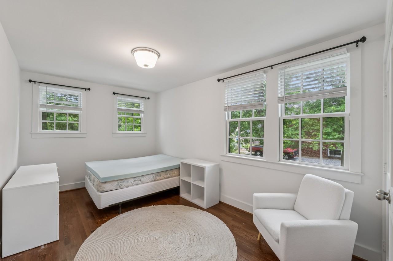 7209 Dartmouth Ave #1 - Photo 7 of 9