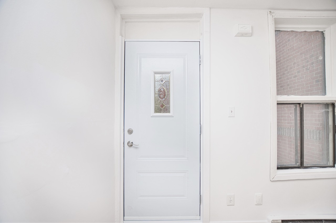 Avenue Charlemagne #2022 - Photo 7 of 9