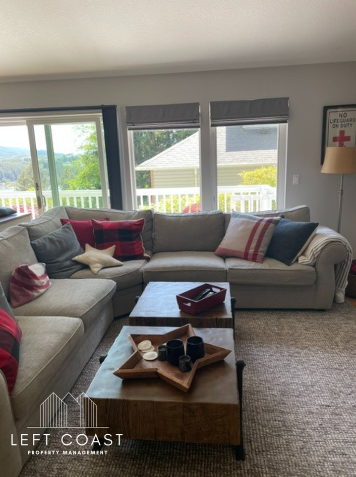 1545 Ne Regatta Way #1 - Photo 3 of 25