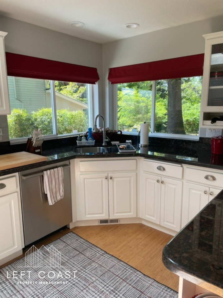 1545 Ne Regatta Way #1 - Photo 4 of 25