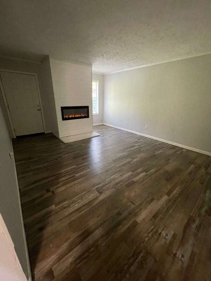 126 Skyhaven Drive #R - Photo 4 of 9