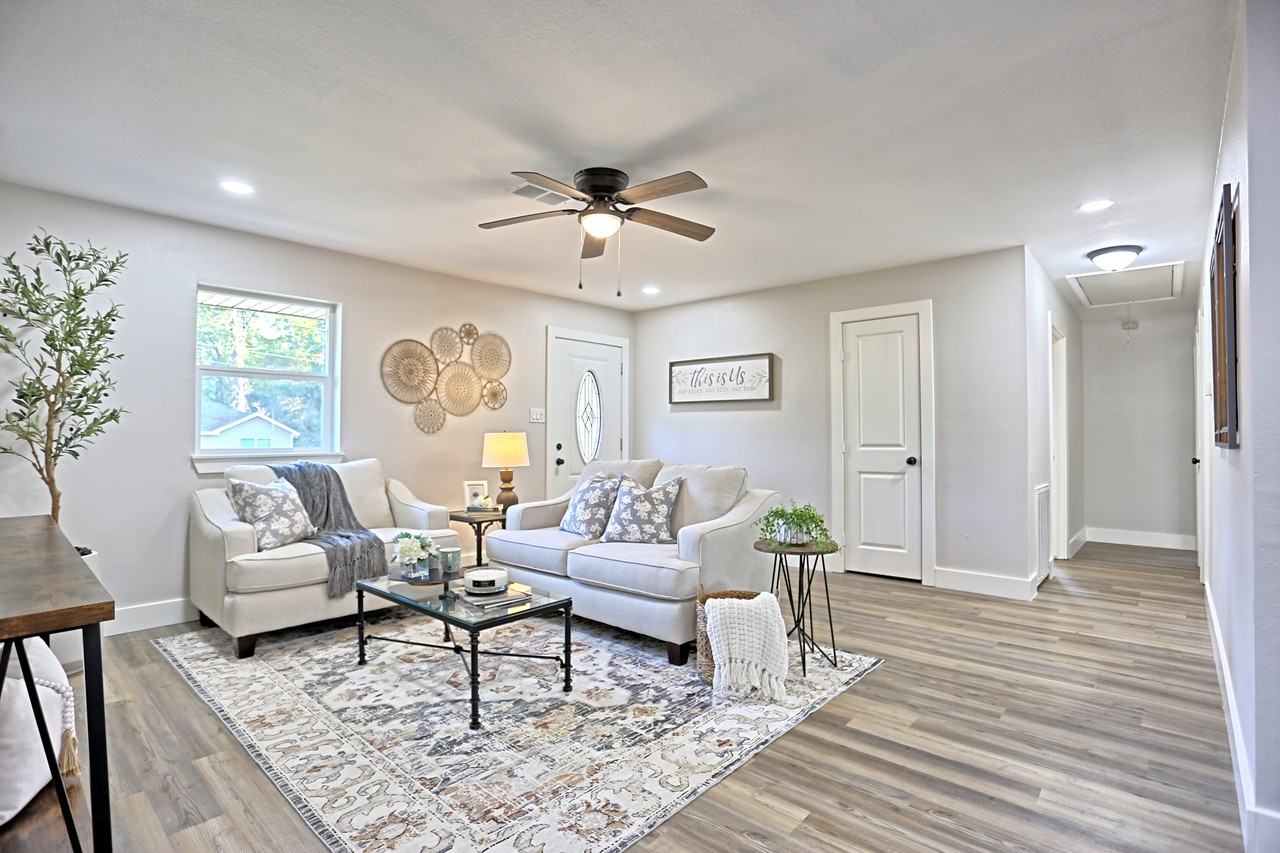 704 Natchez River Circle #1 - Photo 3 of 50