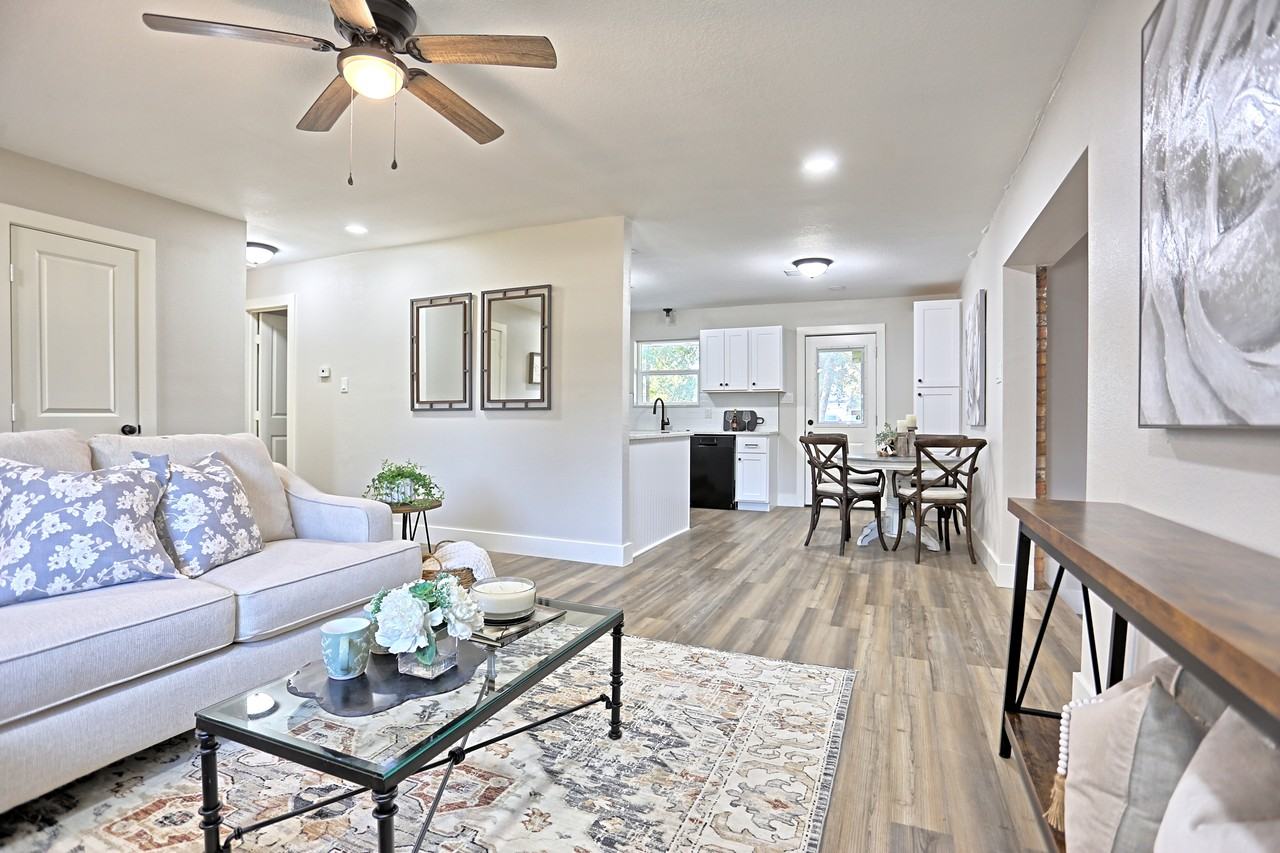 704 Natchez River Circle #1 - Photo 4 of 50