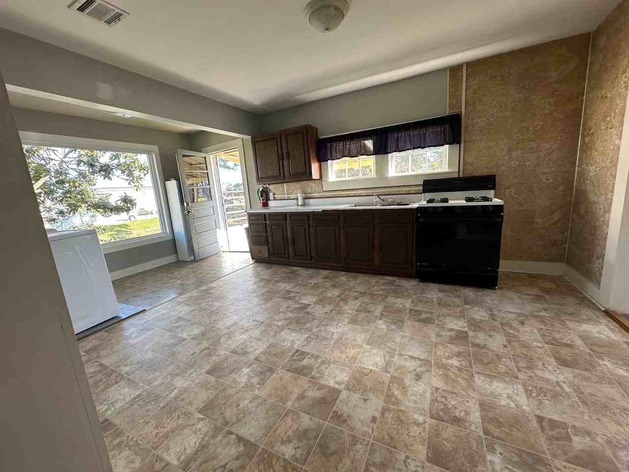 6163 W Main St - Photo 6 of 15