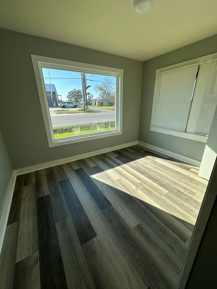 6163 W Main St - Photo 7 of 15