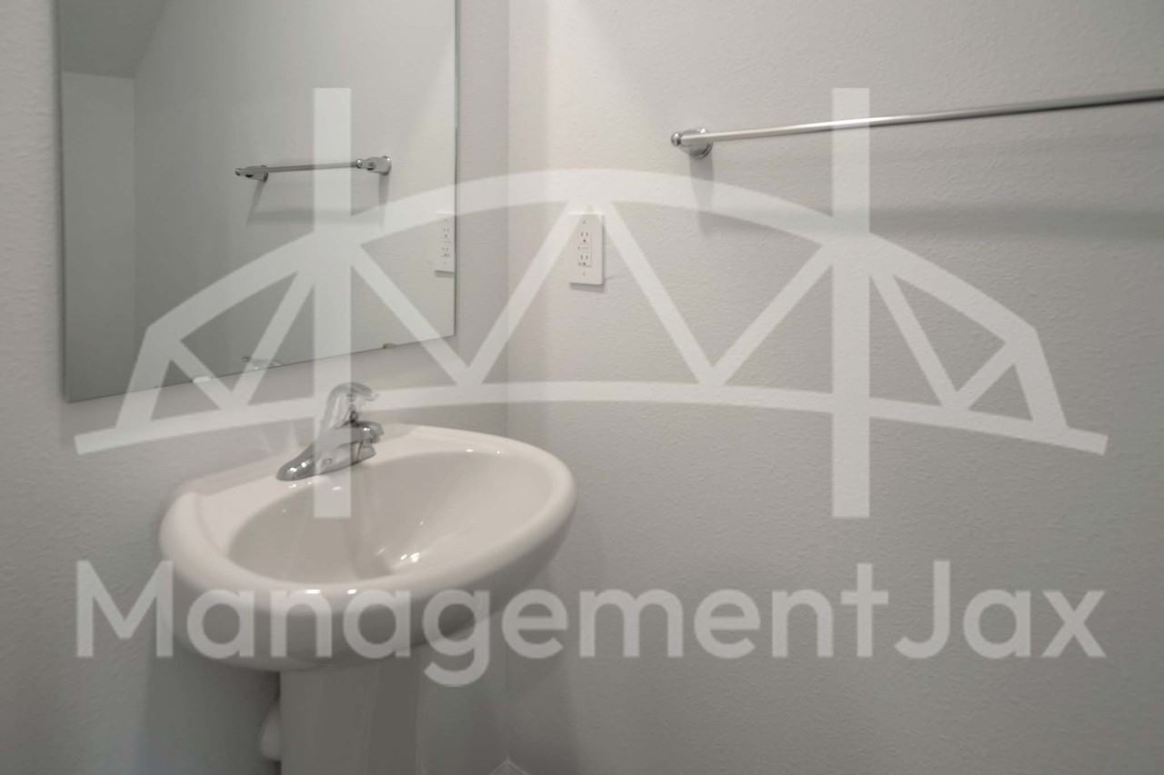 5538 Trailhead Dr #1 - Photo 7 of 15