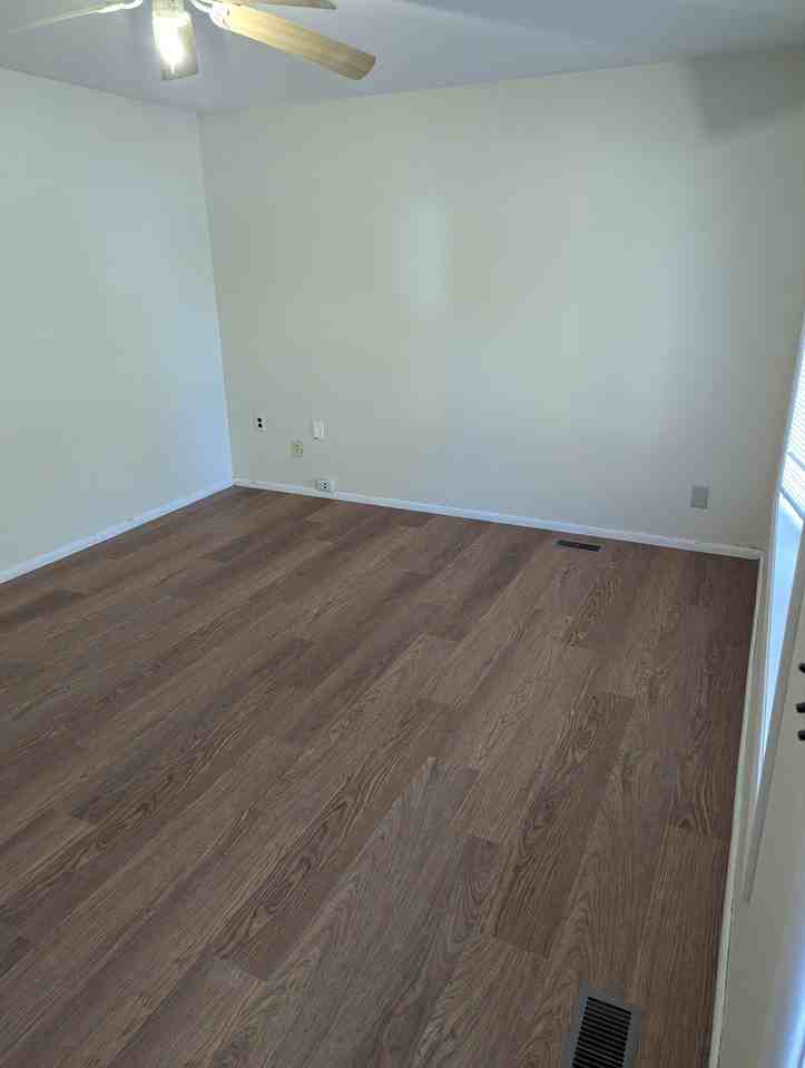 910 S Duncan Rd #1 - Photo 4 of 7