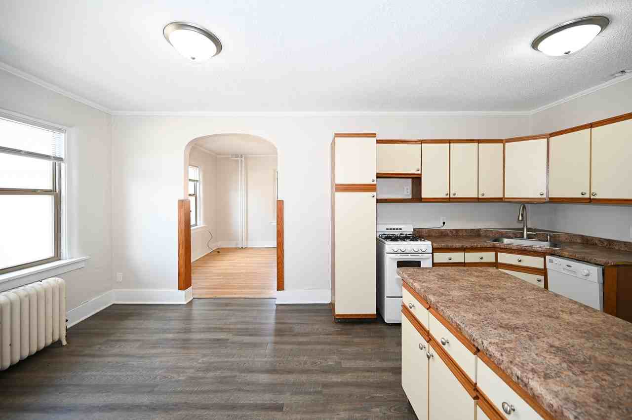 603 1st St Sw #105 - Photo 2 of 17