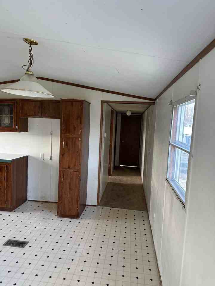 270 South Walnut Street - Photo 2 of 6