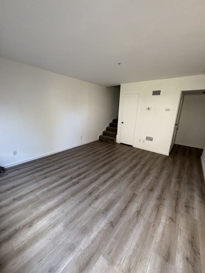 224 Arlen Dr #3 - Photo 3 of 9