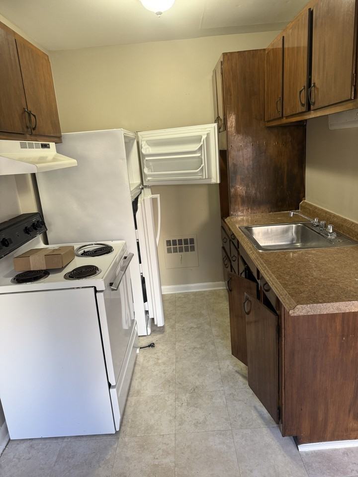 3 Gable Avenue #W2 - Photo 2 of 7