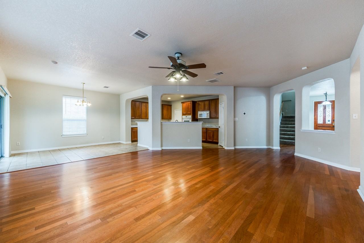 527 Mesa Loop #1 - Photo 7 of 40