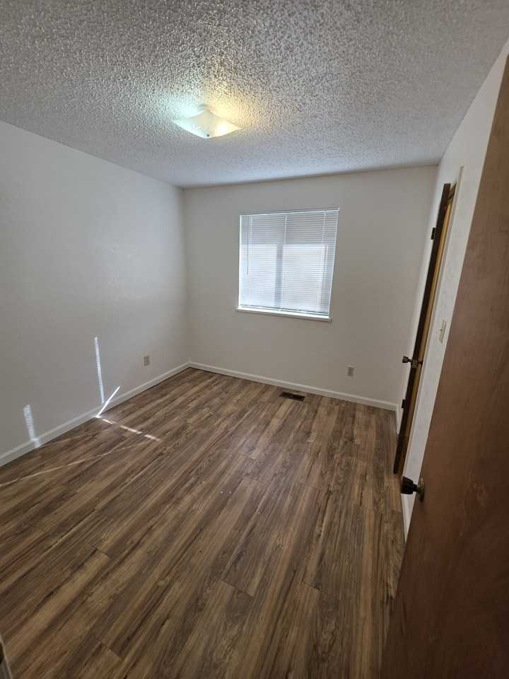 616 Jackson St #B - Photo 6 of 7