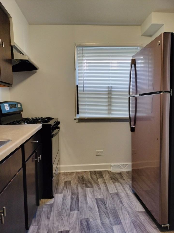 7910 S Muskegon Ave #1 - Photo 7 of 30
