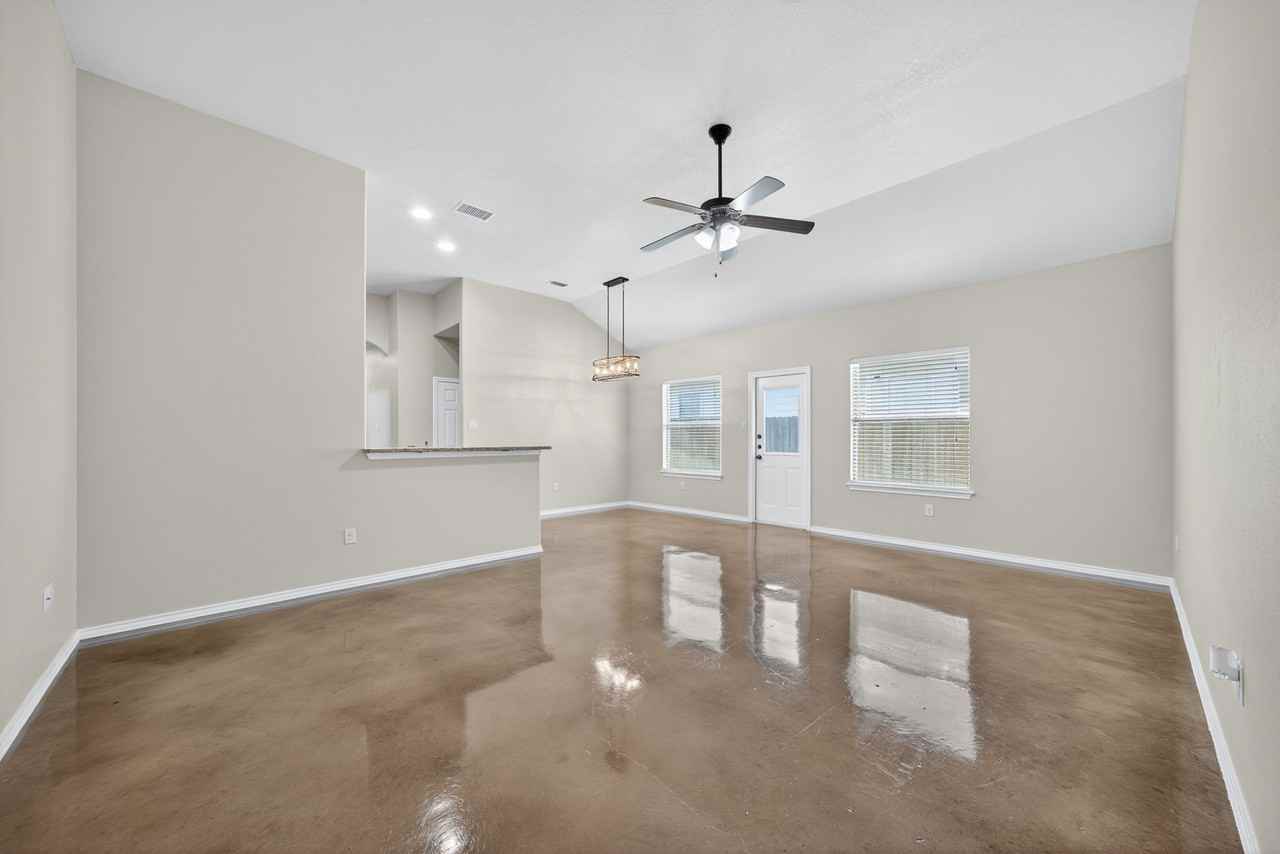 139 Joanne Cove #1 - Photo 7 of 27