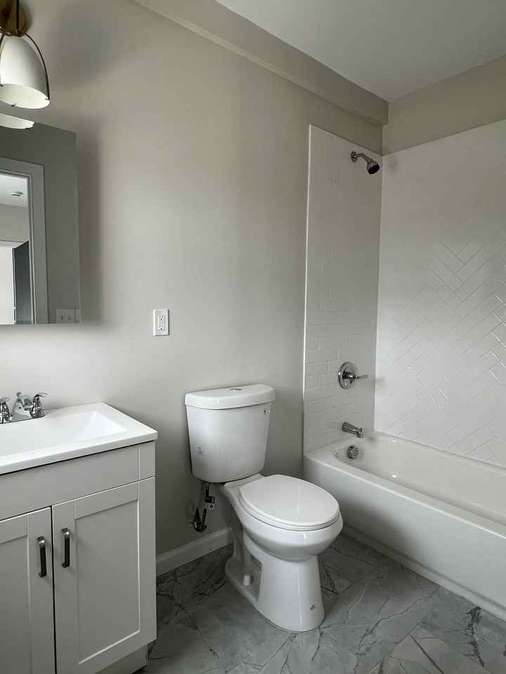 27 Main St #1 - Photo 4 of 4