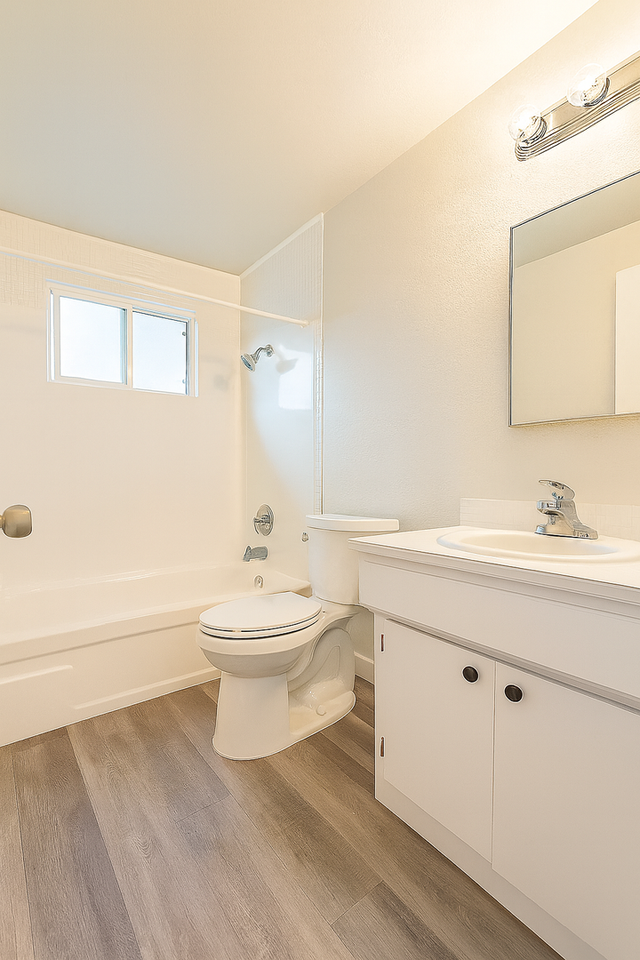 7318 35th Ave Ne #4 - Photo 2 of 11