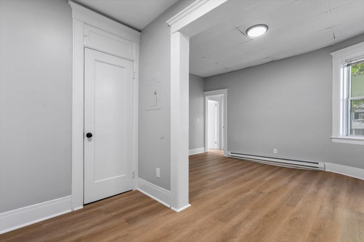 1476 Chapel St #103 - Photo 3 of 10