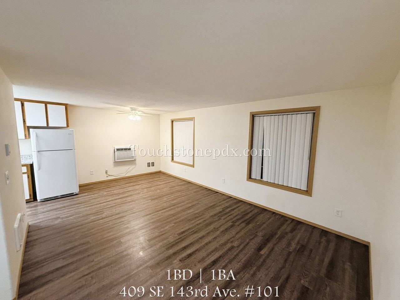 409 Se 143rd Ave #101 - Photo 2 of 10