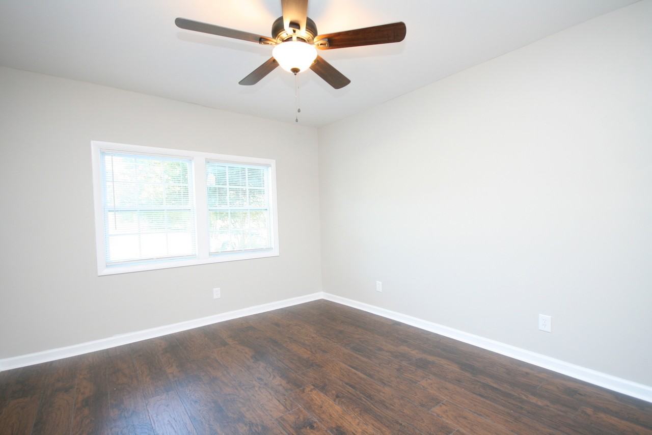 403 Arthur Street Northwest - Photo 3 of 27