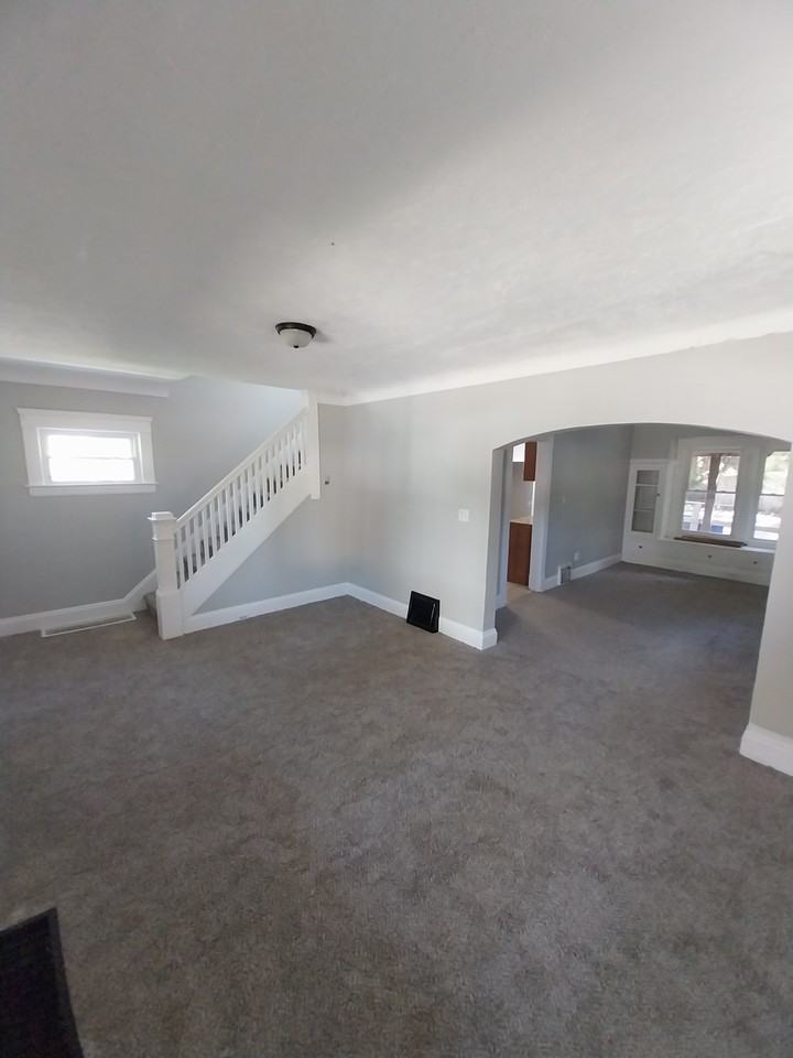 9000 Tioga Ave #1 - Photo 2 of 8