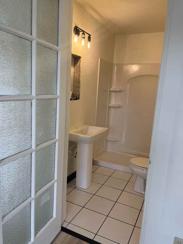 3220 Washington Ave #3 - Photo 3 of 9