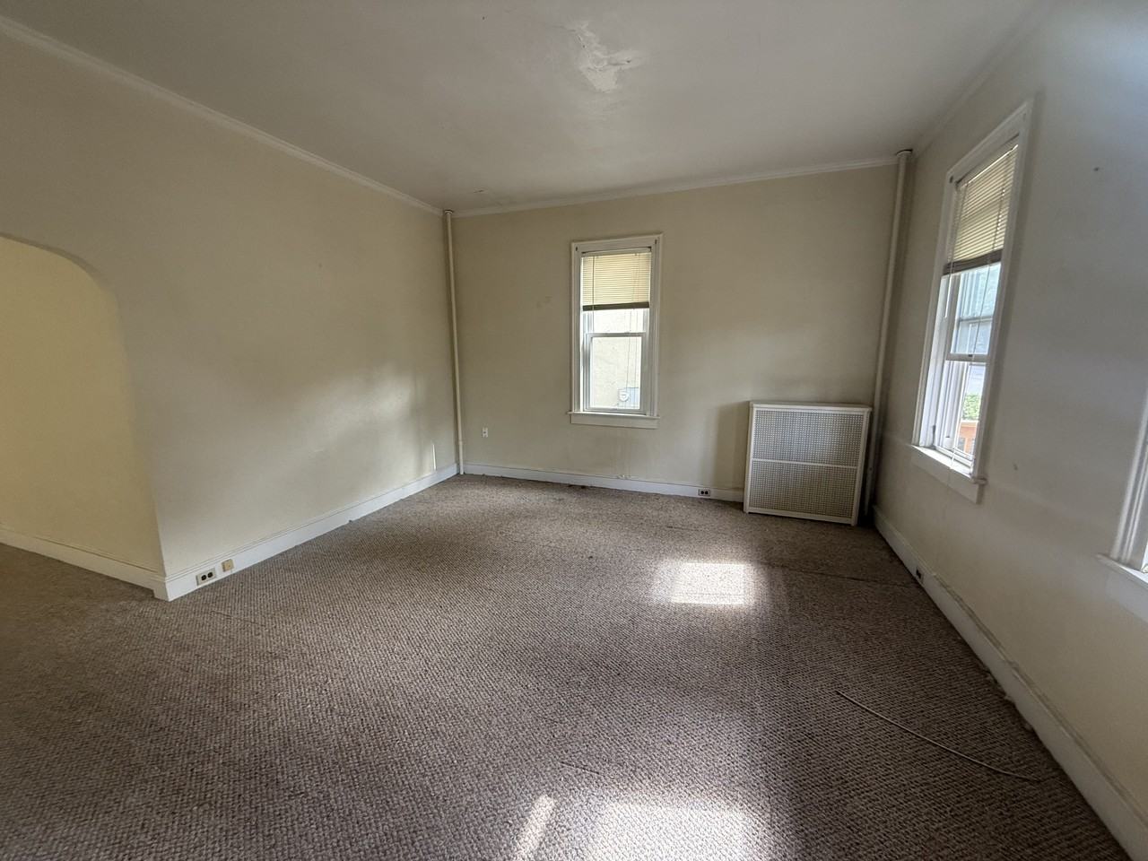 1349 Capouse Ave 1st Fl #1stFL - Photo 4 of 7