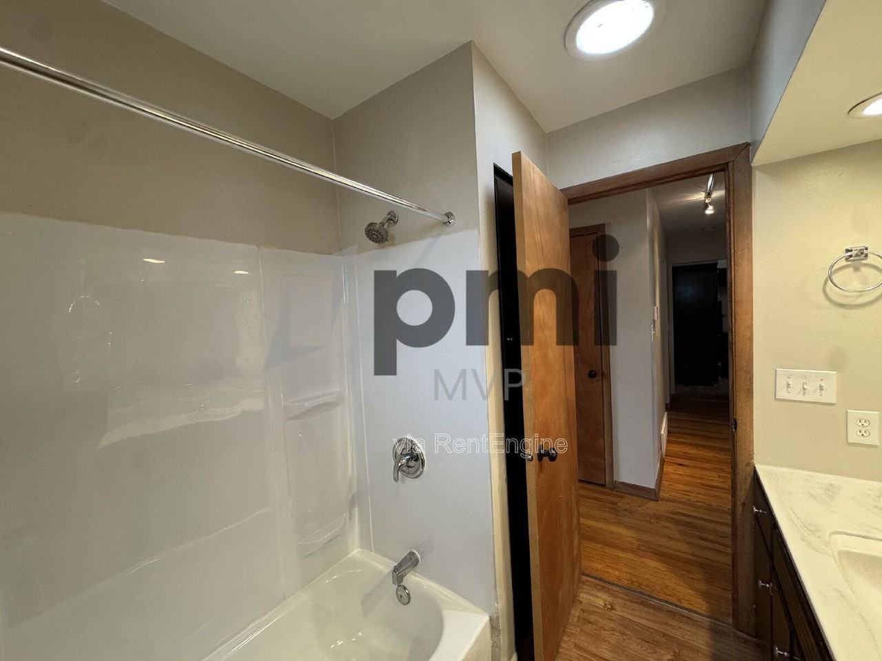 312 Highfield Dr - Photo 4 of 21