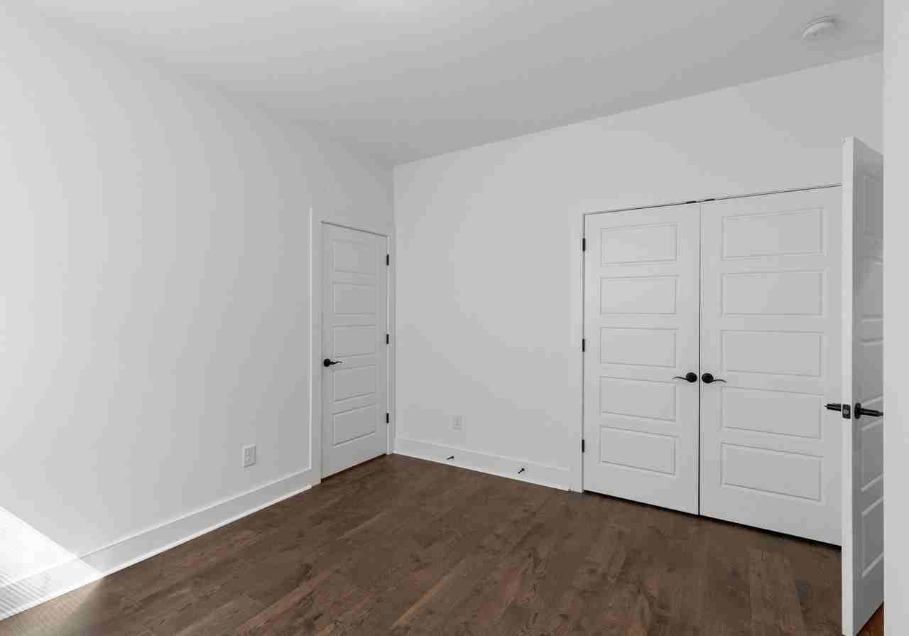 1040 Maynor Avenue #1 - Photo 5 of 40