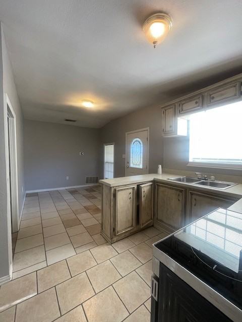 814 1/2 Cameron Ave #1 - Photo 2 of 8