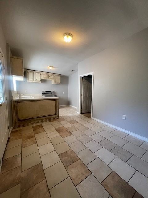 814 1/2 Cameron Ave #1 - Photo 3 of 8