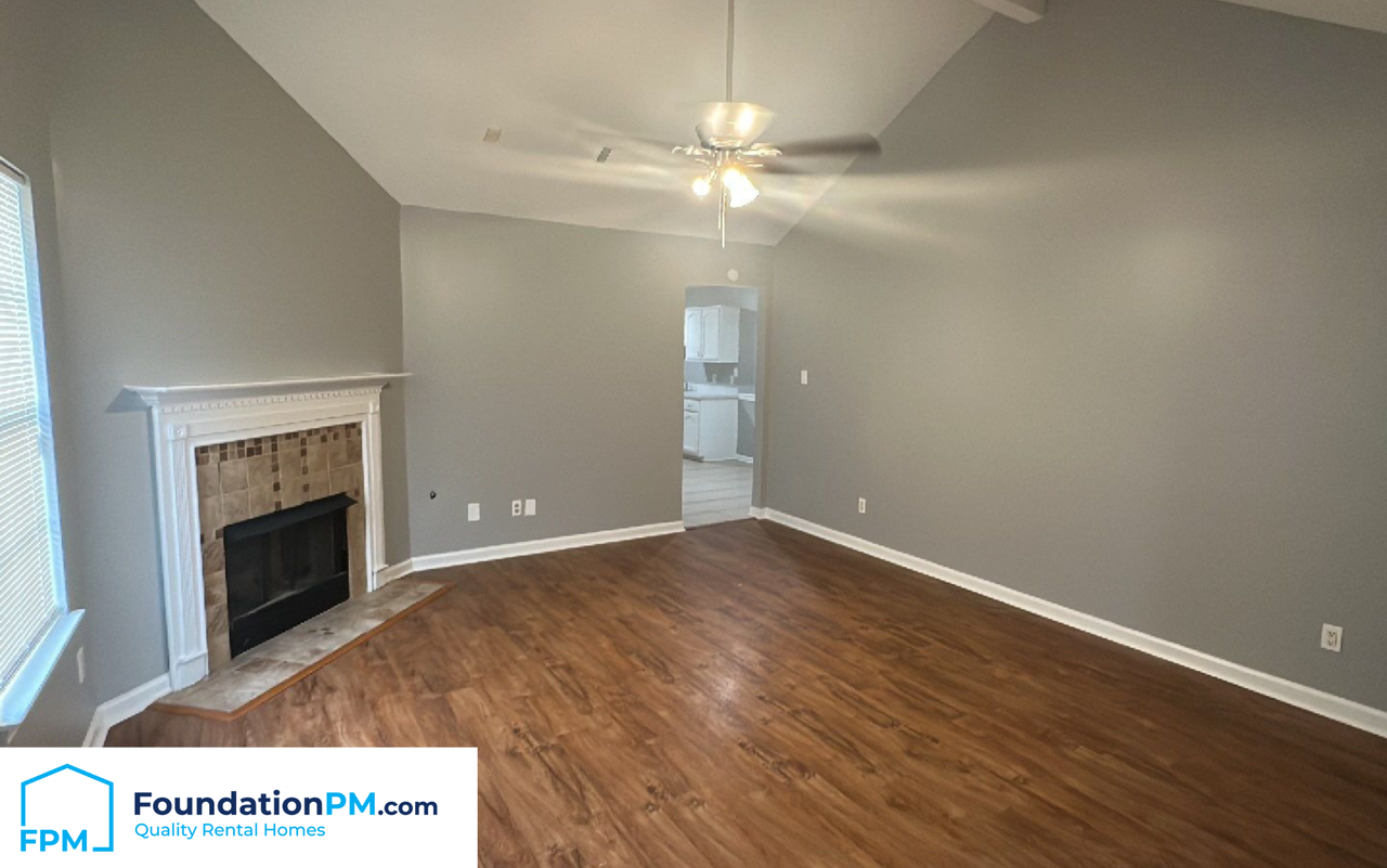 6913 Century Oaks Dr #1 - Photo 7 of 17