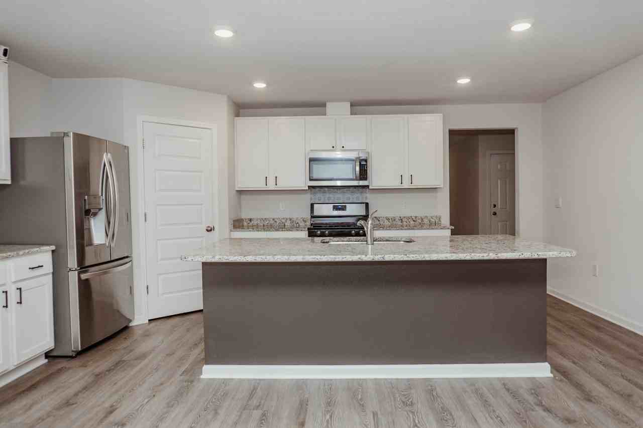 2801 Patriots Rdg Drive #121 - Photo 6 of 23