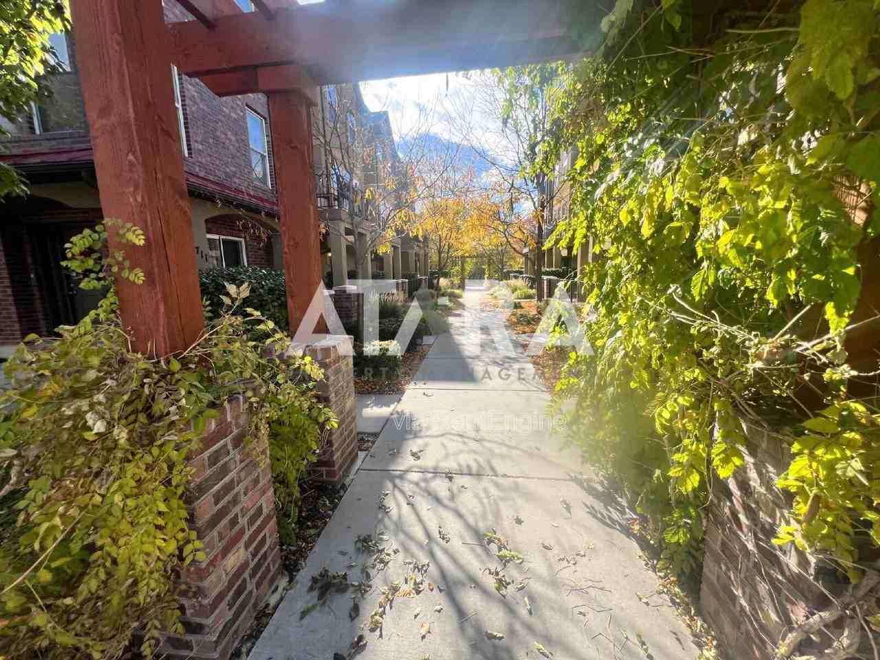 713 W Kirkbride Ave - Photo 4 of 24