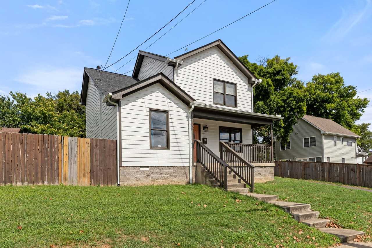 1006 10th Ave N #1 - Photo 2 of 33