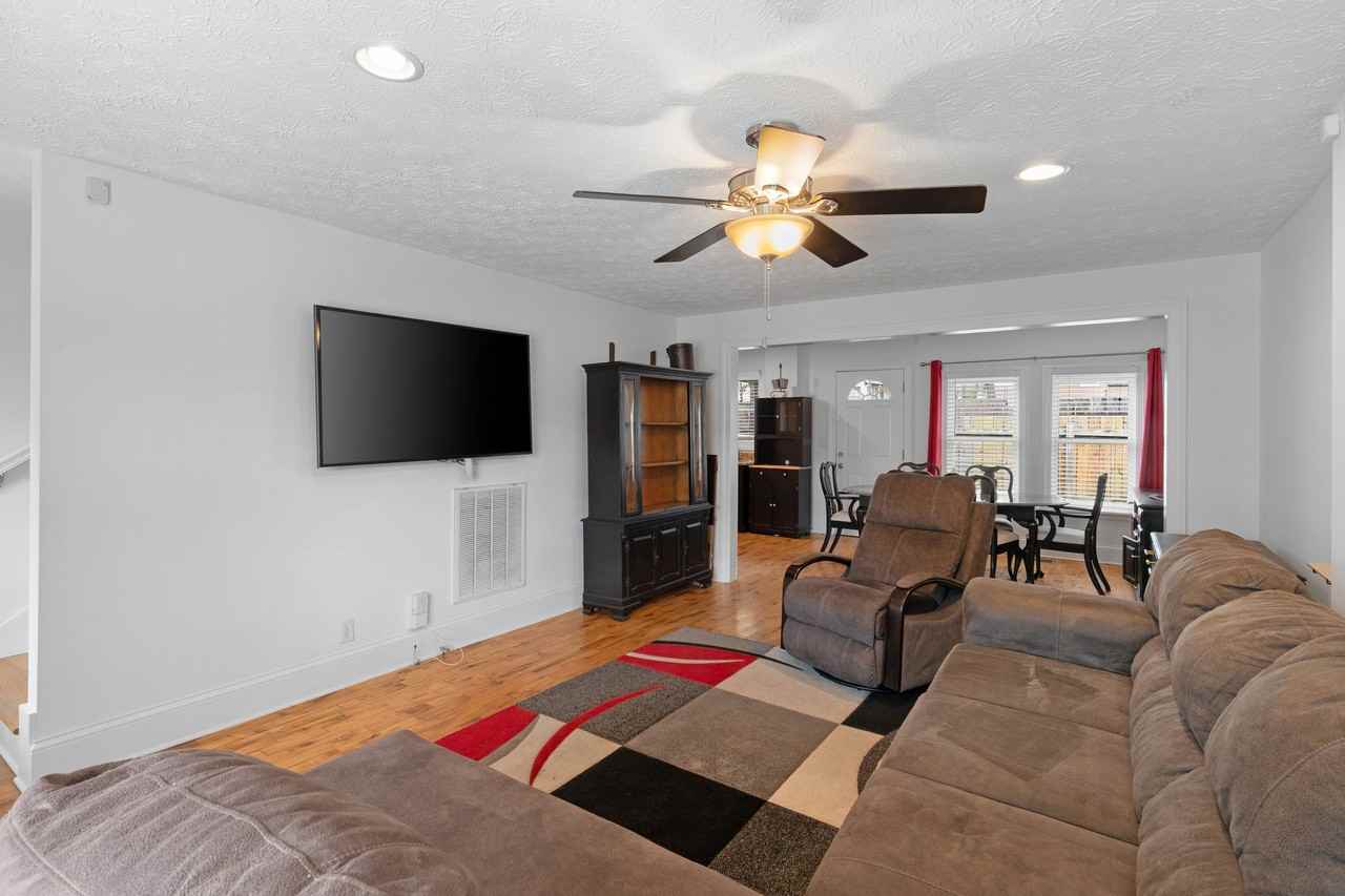 1006 10th Ave N #1 - Photo 7 of 33