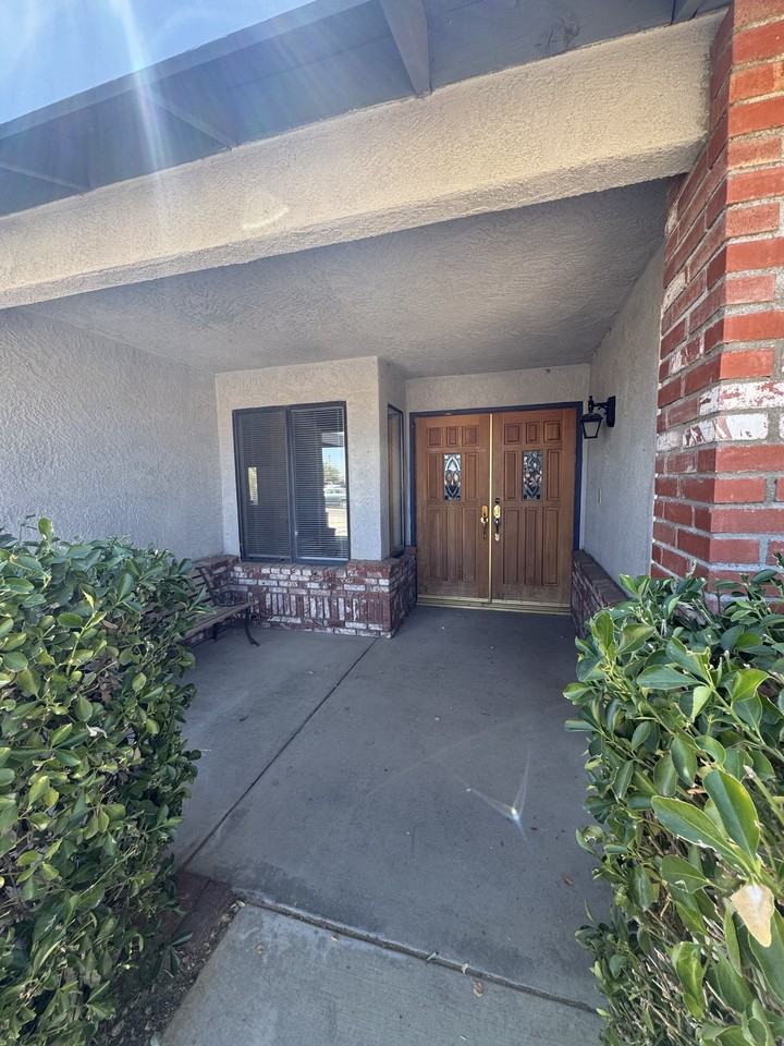 9224 Greenwood Ave #1 - Photo 2 of 17