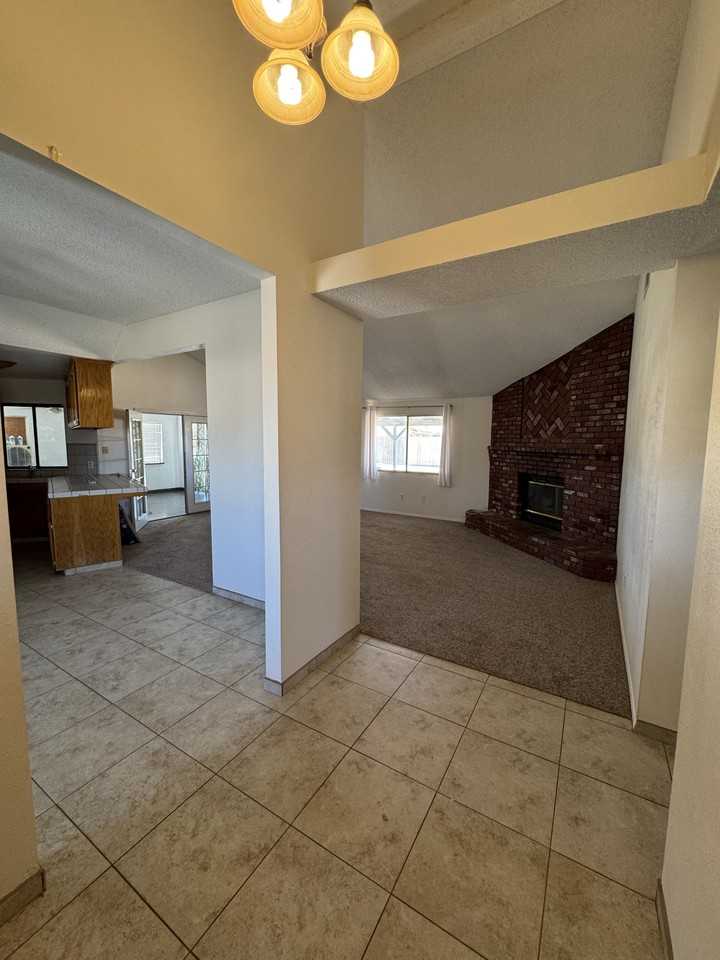 9224 Greenwood Ave #1 - Photo 3 of 17