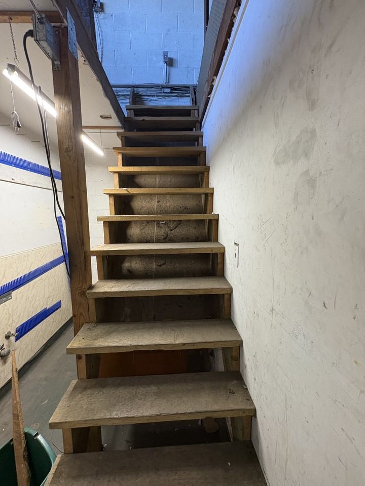 1075 Sebastopol Rd #1 - Photo 6 of 10