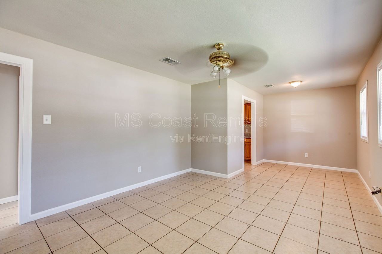 6569 Cortez Cir - Photo 3 of 21